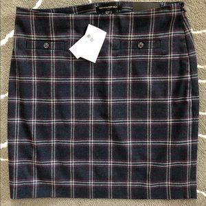 BR NWT navy plaid mini skirt